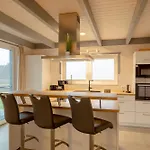 Schwan 308 * Mirow