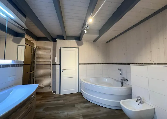 Schwan 308 Ferienhaus *